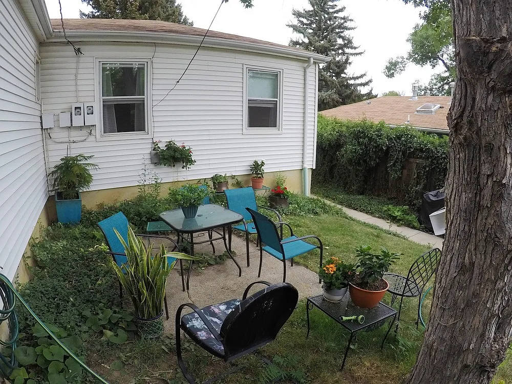 2 bed, 750 sqft, $2,300 — Photo 3