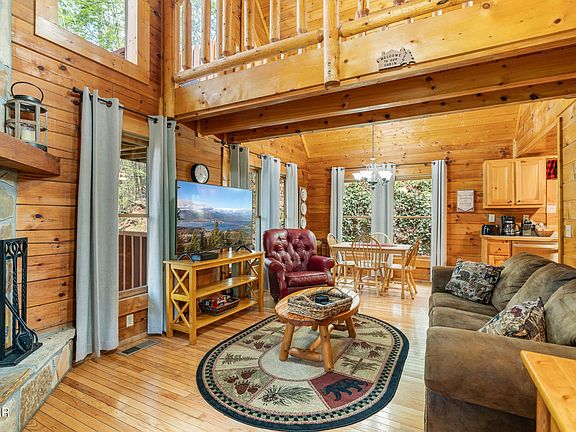4th image of 2843 Lightfoot Way