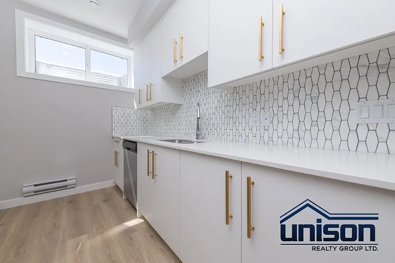 1 bed, 700 sqft, $1,000 — Photo 2