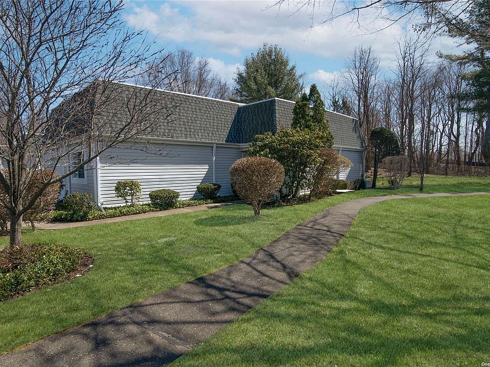 1st image of 301 Cabot Ct S #301