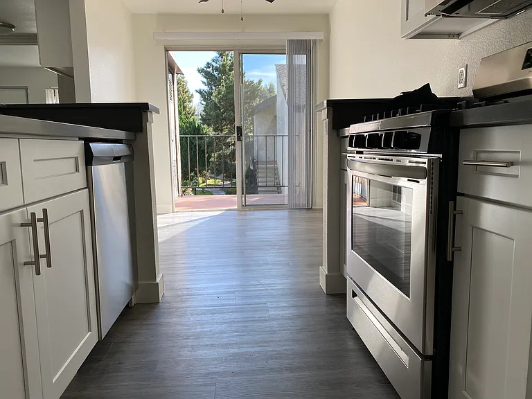 The Pinery Apartments — Photo 7