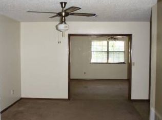 9702 NE 4th St, Midwest City, OK 73130