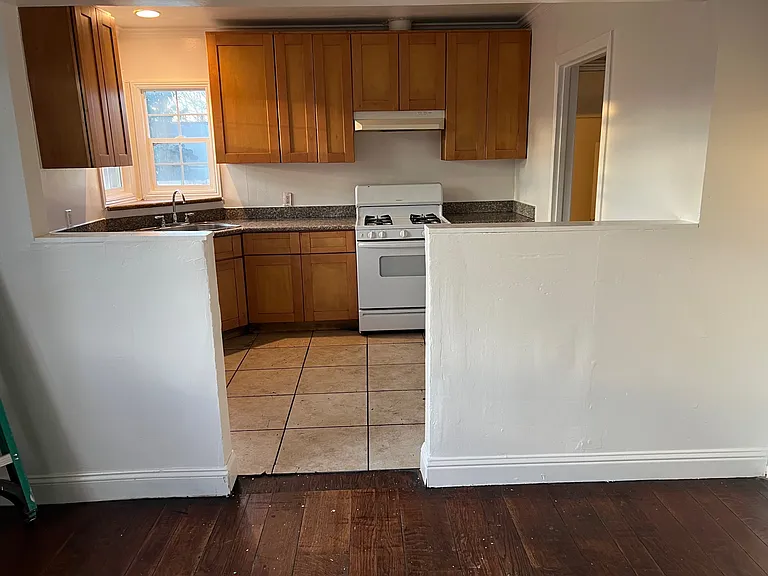 2315 Durant Ave — Photo 2