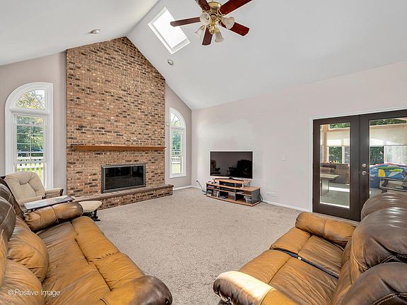 5th image of 205 Heritage Dr