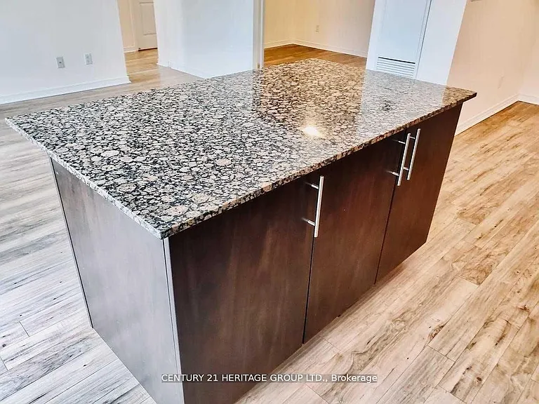 352 Front St W #2314 — Photo 11