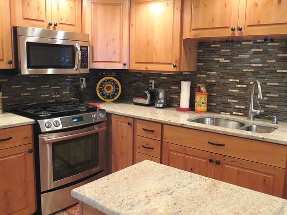 3rd image of 15800 Village Green Dr Unit 40