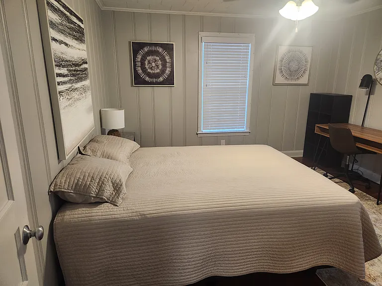 151 S Green St #3 — Photo 4