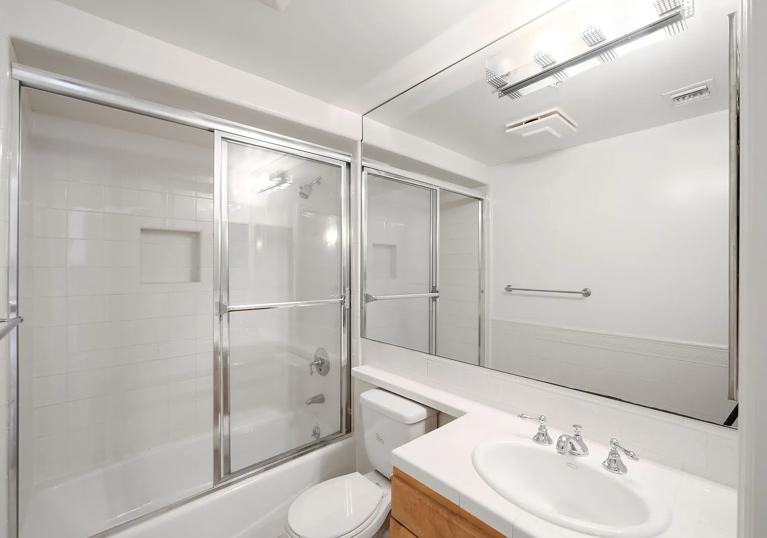 The Oak, Llc — Photo 4