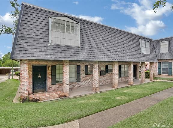 3rd image of 3820 Fairfield Ave #48
