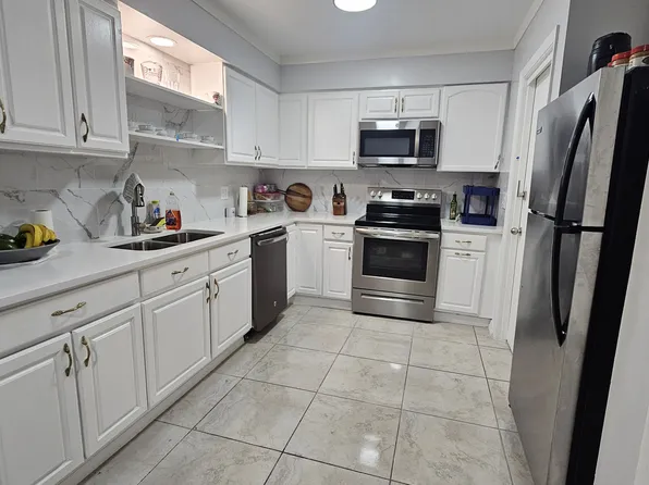 4635 Orlando Cir, Bradenton, FL 34207