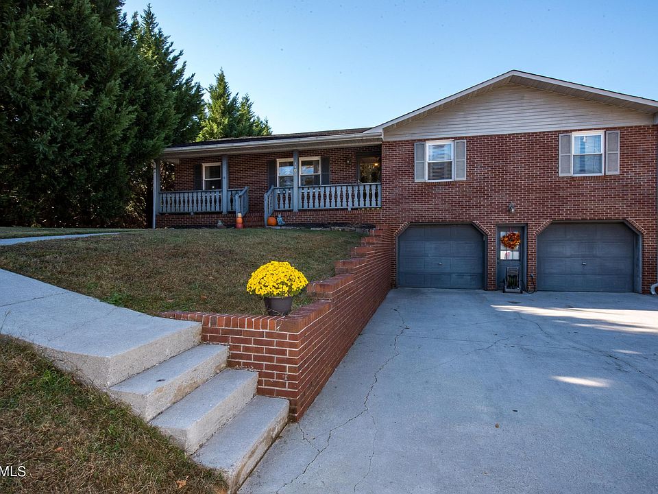 1st image of 1406 Carowinds Cir