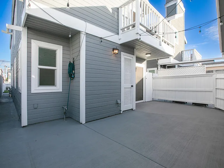 14929 Grevillea Ave — Photo 25