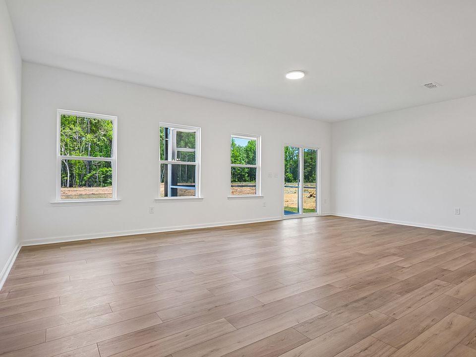 Crescent Mills - Craven Interior Image 1
