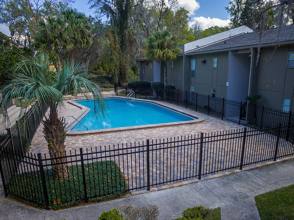 1st image of 1001 NW 39th Ave