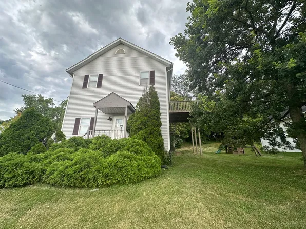 1604 S State St APT 3, Lockport, IL 60441