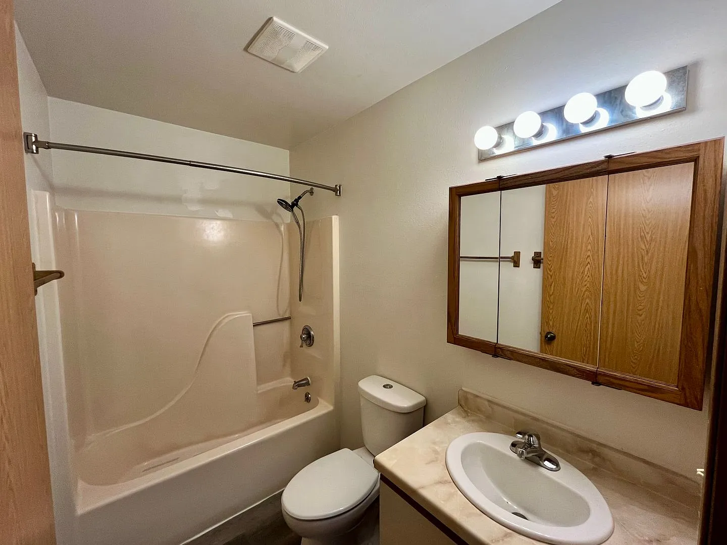 Hollywood Townhomes — Photo 3