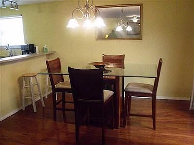 3rd image of 5825 Beaufort Ln