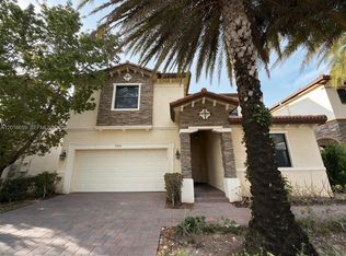 9845 NW 86th Ter, Doral, FL 33178