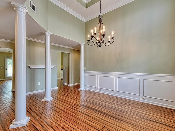5th image of 831 Vandenburg Dr