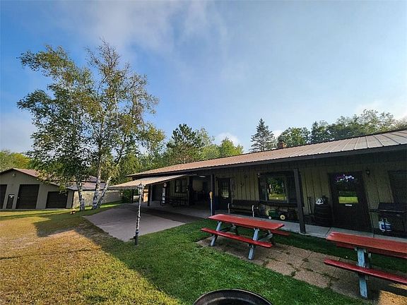 2nd image of 2888 Holmberg Road