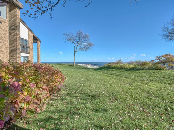 21 Waters Edge #21, Rye, NY 10580