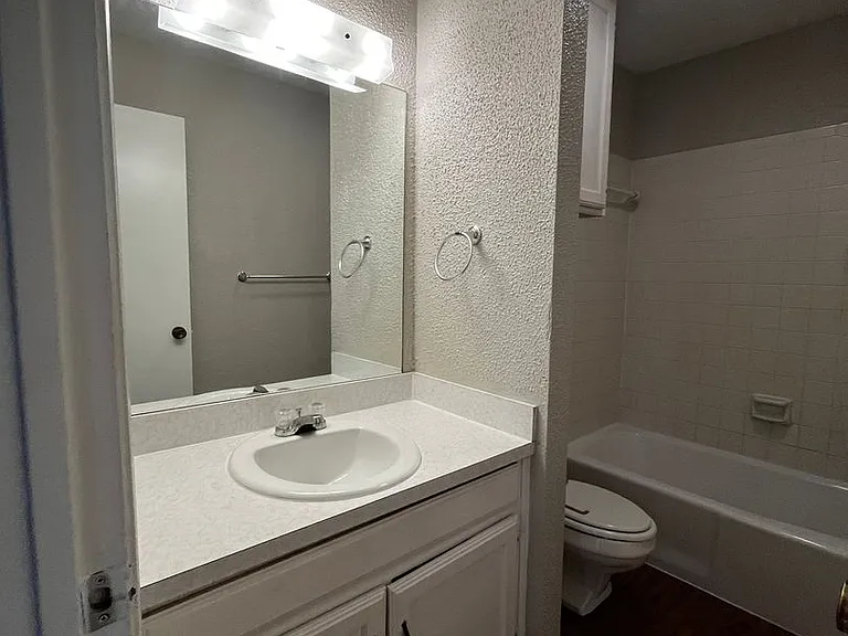 623 Overlook Ct — Photo 9