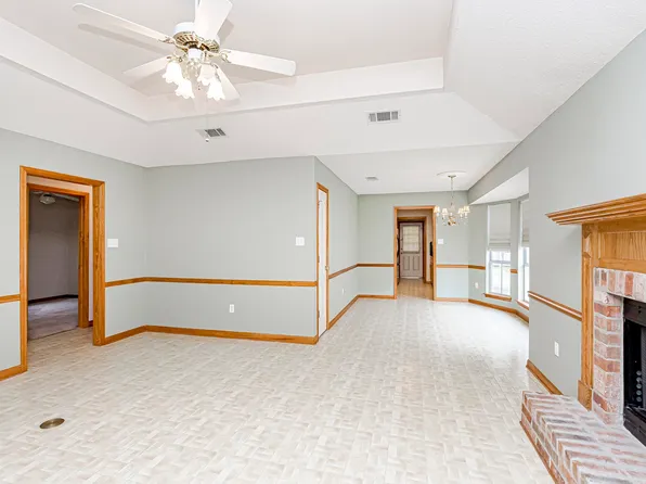 17623 Barrett Ln, Baton Rouge, LA 70817