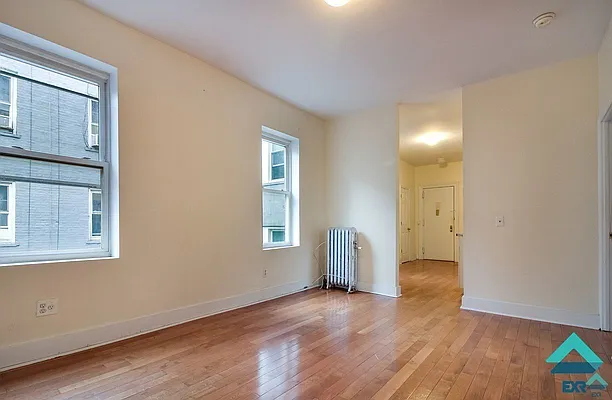 Rented by EXR | media 2