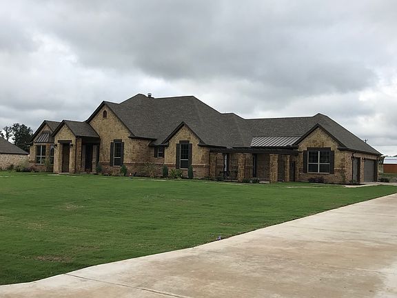 2nd image of 170 Palomino Ct