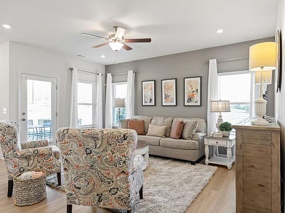 3rd image of 93 Jones Ridge Dr