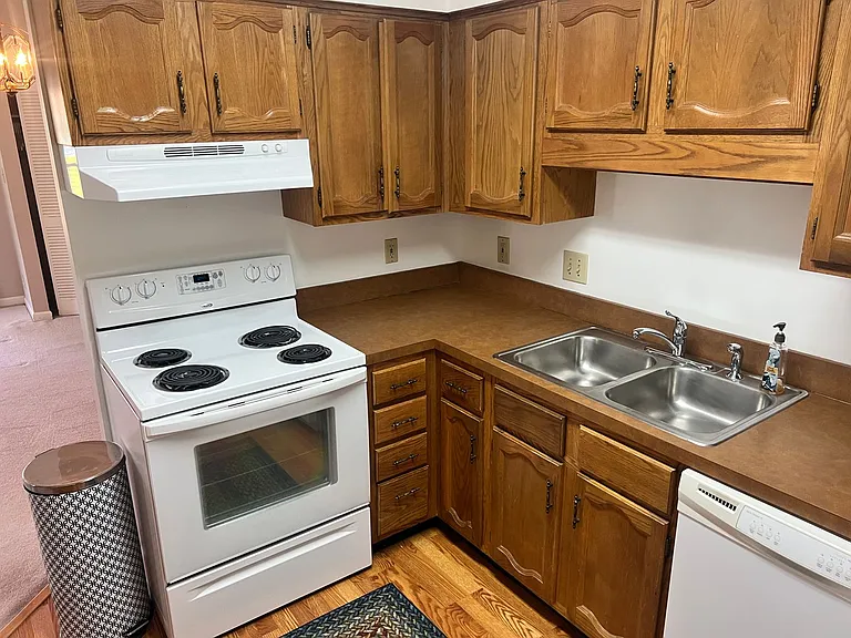 1210 Benna Dr #6-F — Photo 9