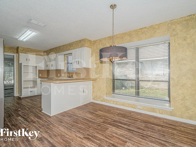 3941 Los Robles Dr — Photo 4