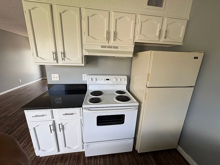 6720-6732 W Par Ln — Photo 8