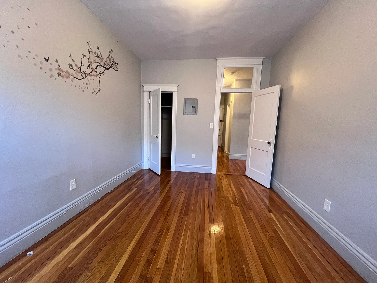 1 bed, 600 sqft, $2,400 — Photo 3