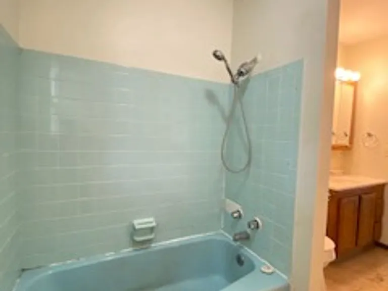 2637 Frances Ave — Photo 14