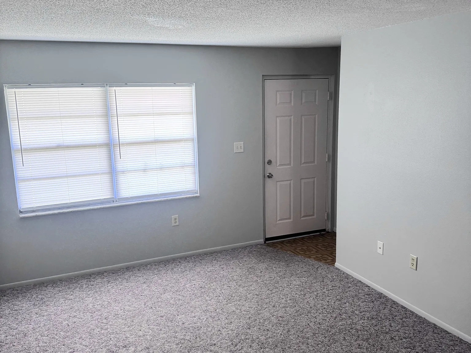 2 bed, 765 sqft, $1,095 — Photo 3