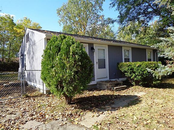 2nd image of 11 Blain Ct