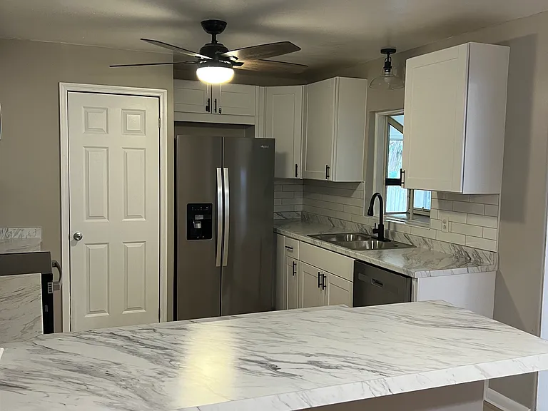 522 N Rio Grande Ave — Photo 5
