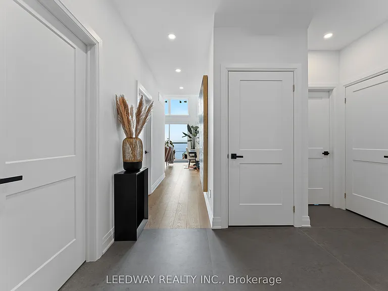 24410 Thorah Park Blvd — Photo 8