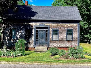20 Pleasant St, Topsham, ME 04086