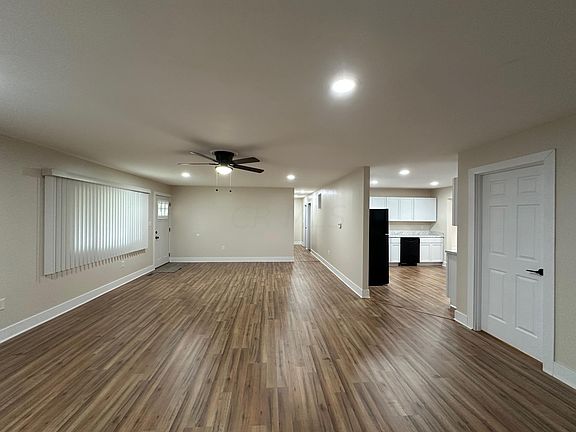 4th image of 4786 Frost Ave