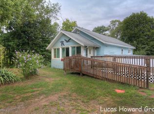 11153 SW Greenville Rd, Greenville, MI 48838