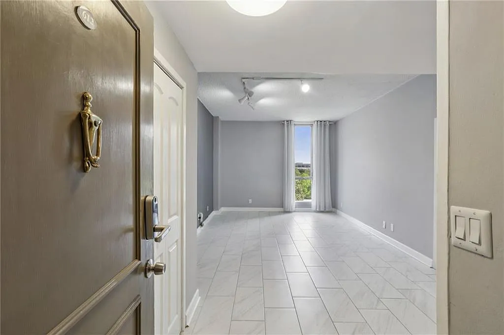1 bed, 1.0 bath, $1,590 — Photo 1