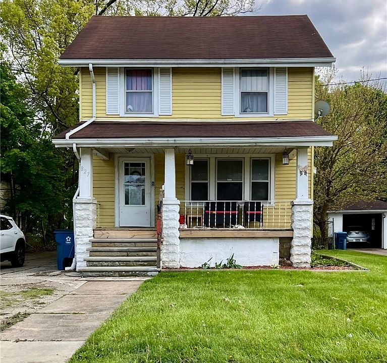 1st image of 827 W 21st St