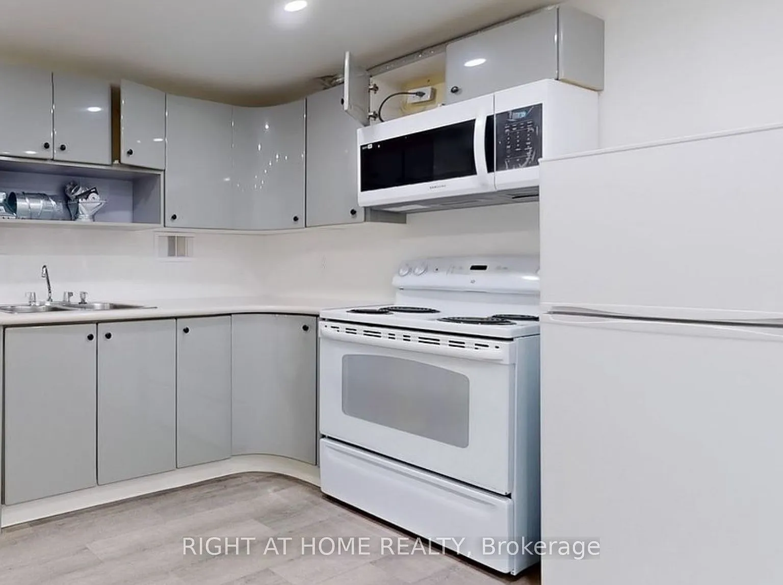 1 bed, $1,320 — Photo 4