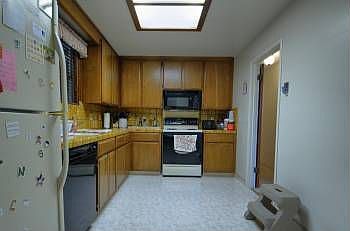 4th image of 14905 Leigh Ave