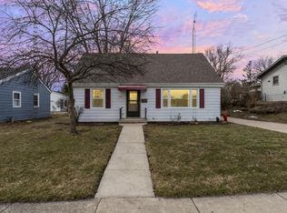 425 Randolph St, Burlington, WI 53105