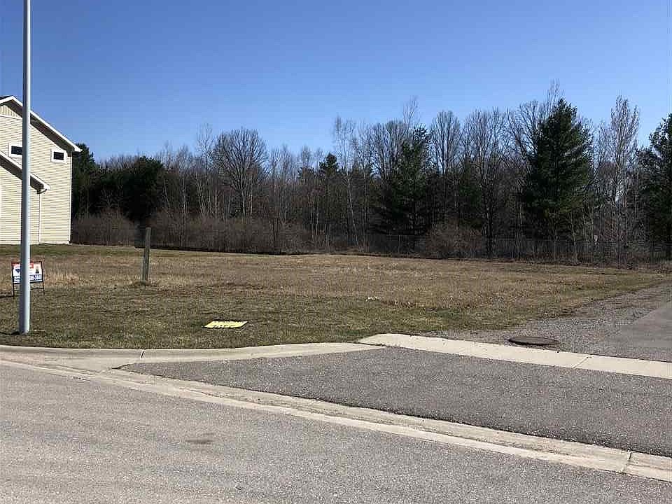 2nd image of 606 Broadhead Dr