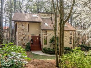 4022 Spalding Holw, Norcross, GA 30092