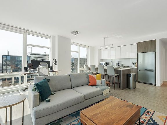 4th image of 8 10th St Unit 11606